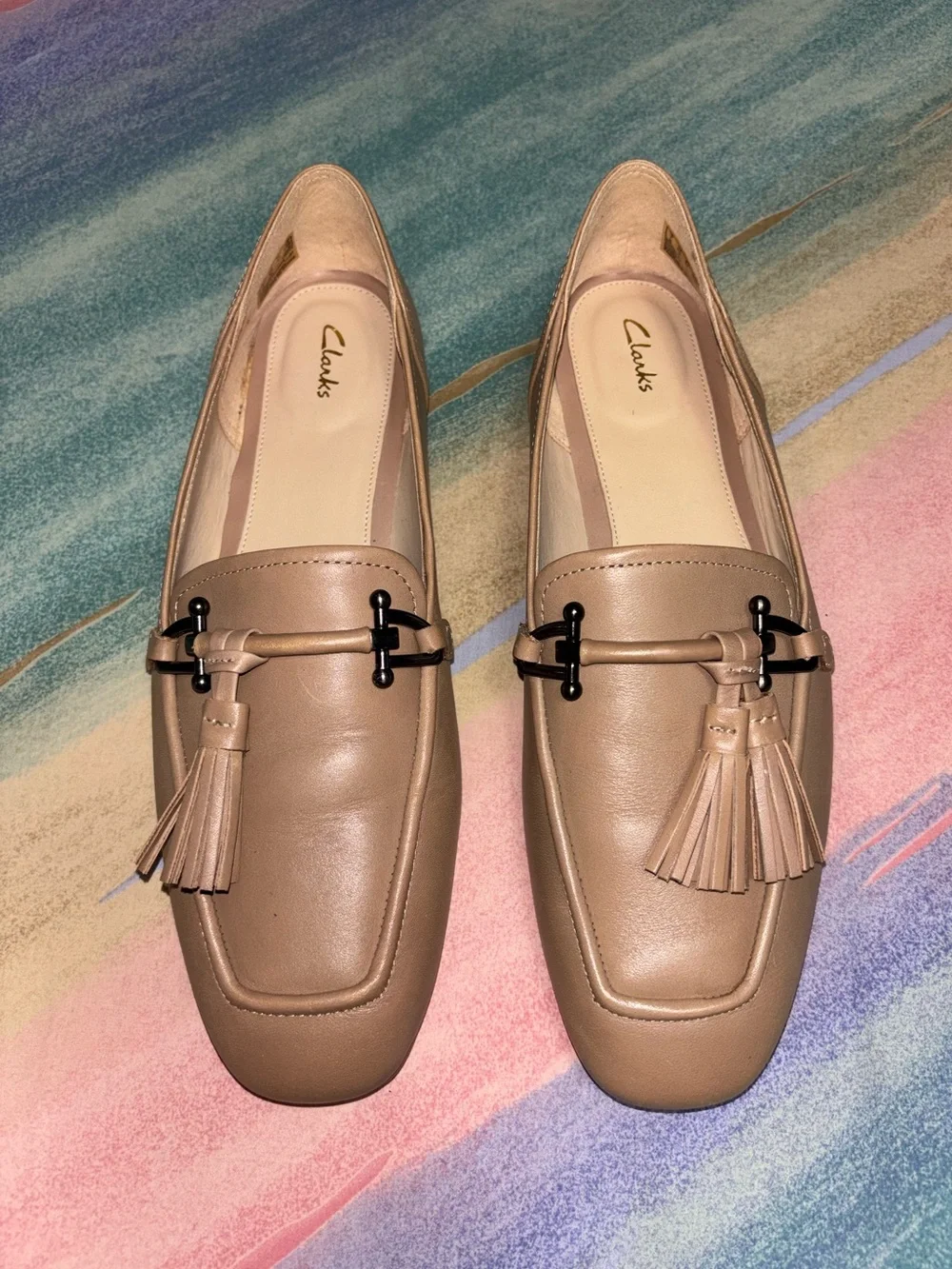 Clarks Pure 2 women 9.5 Praline vegan leather loafers with horsebit front tassel